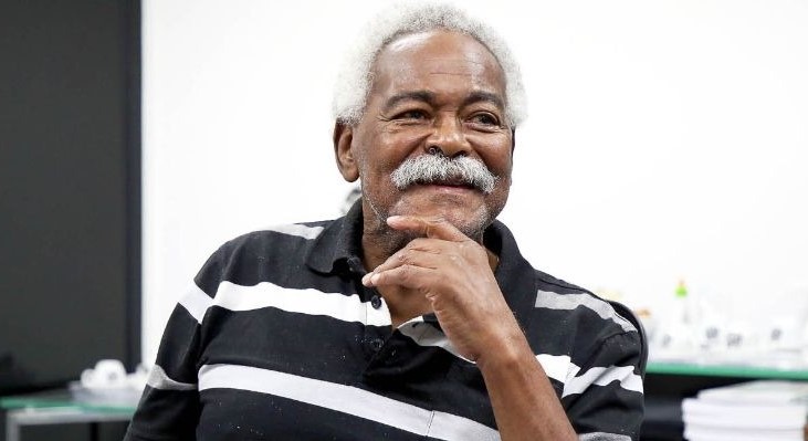 Morre aos 75 anos Coutinho, ídolo do Santos e famoso parceiro de Pelé