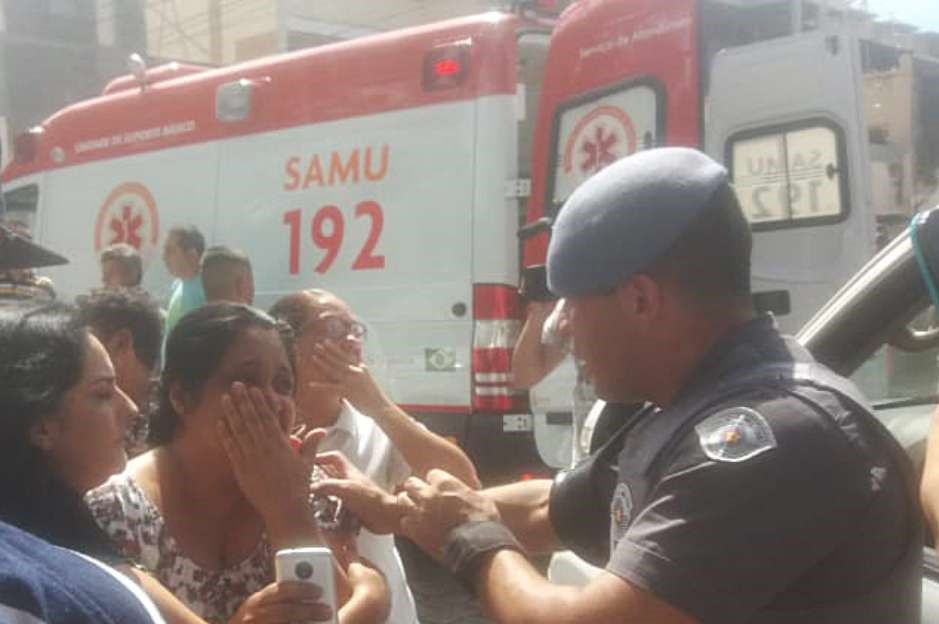 Aumenta o número de mortes após ataque contra escola na Grande São Paulo Aumenta o número de mortes após ataque contra escola na Grande São Paulo