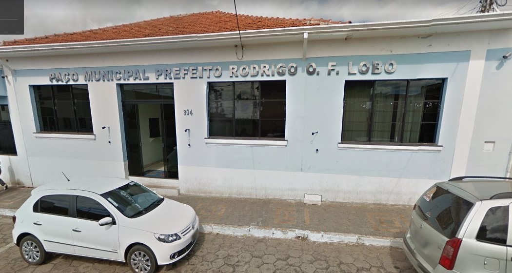 Após polêmica, Prefeito de Itatinga veta projeto de aumento dos salários Após polêmica, Prefeito de Itatinga veta projeto de aumento dos salários