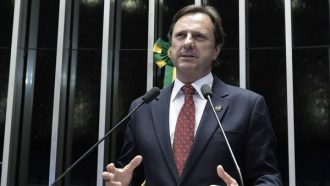 Senador prisão domiciliar