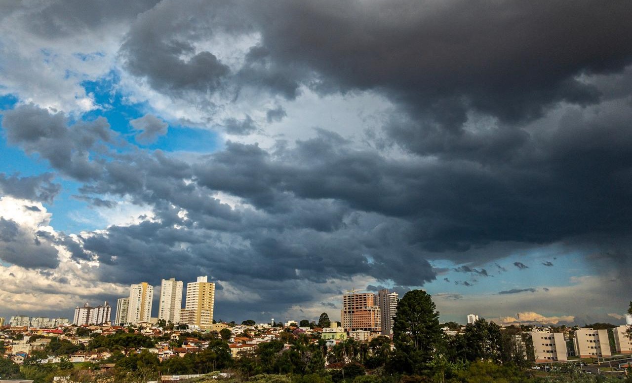 Defesa Civil faz alerta para possibilidade de chuva forte em Botucatu