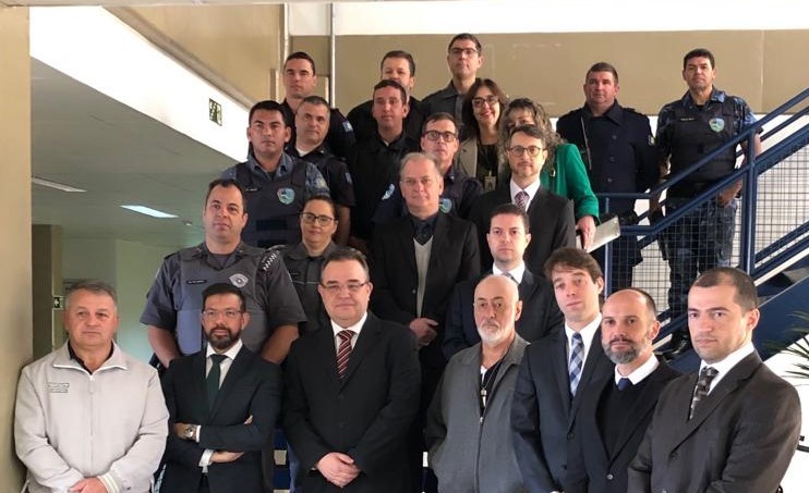 Botucatu: autoridades do Judiciário e Forças de Segurança fazem ato contra Projeto de “Abuso de Autoridade”