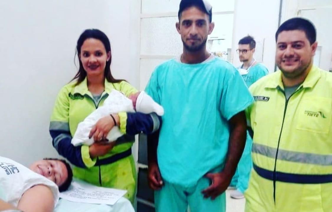 Mulher dá à luz em viatura de concessionária na Rodovia Domingos Sartori em Botucatu