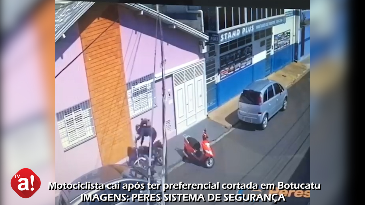 Motociclista se acidenta após ter preferencial cortada no centro de Botucatu; assista