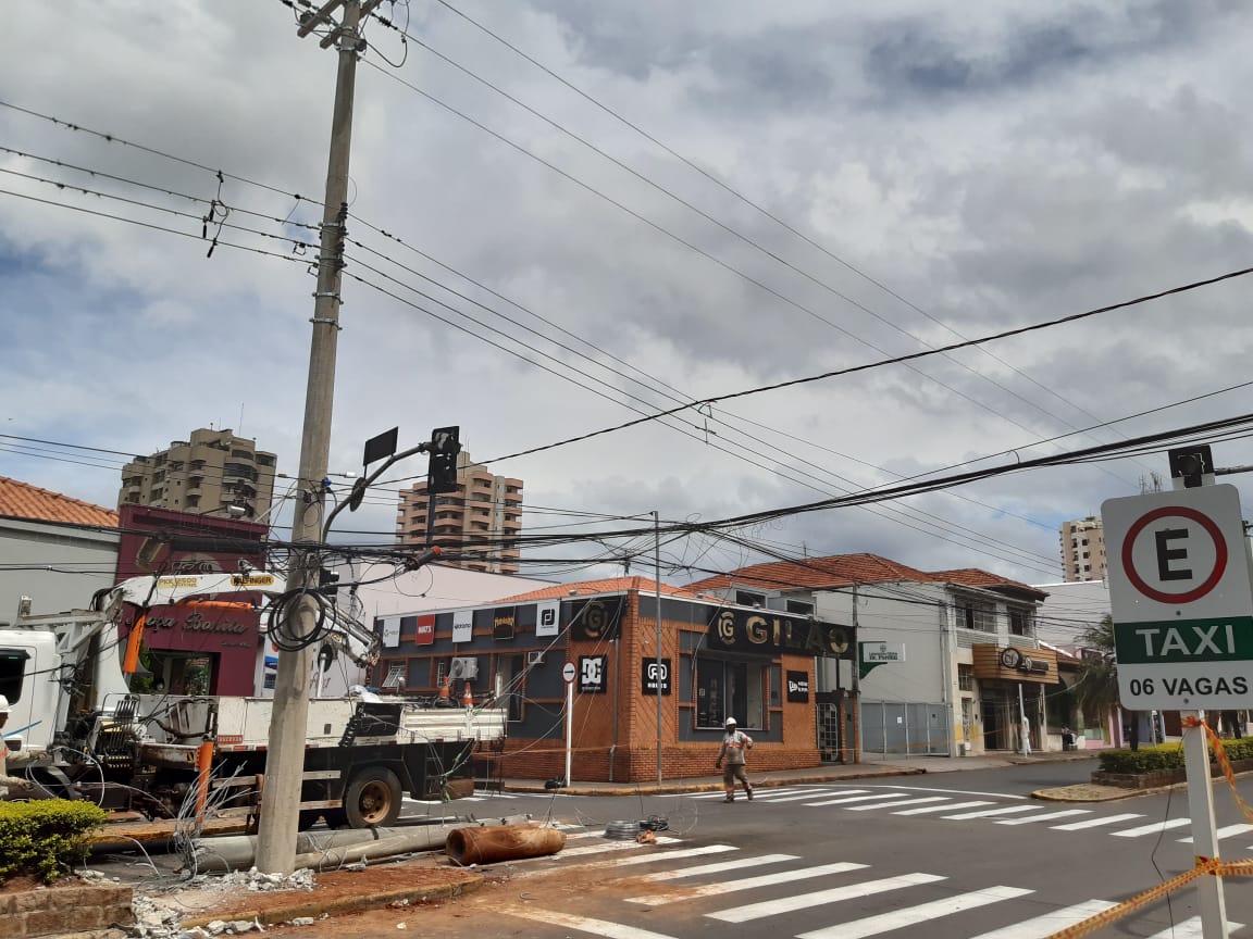 Trânsito continua complicado na região da Dom Lúcio horas após acidente