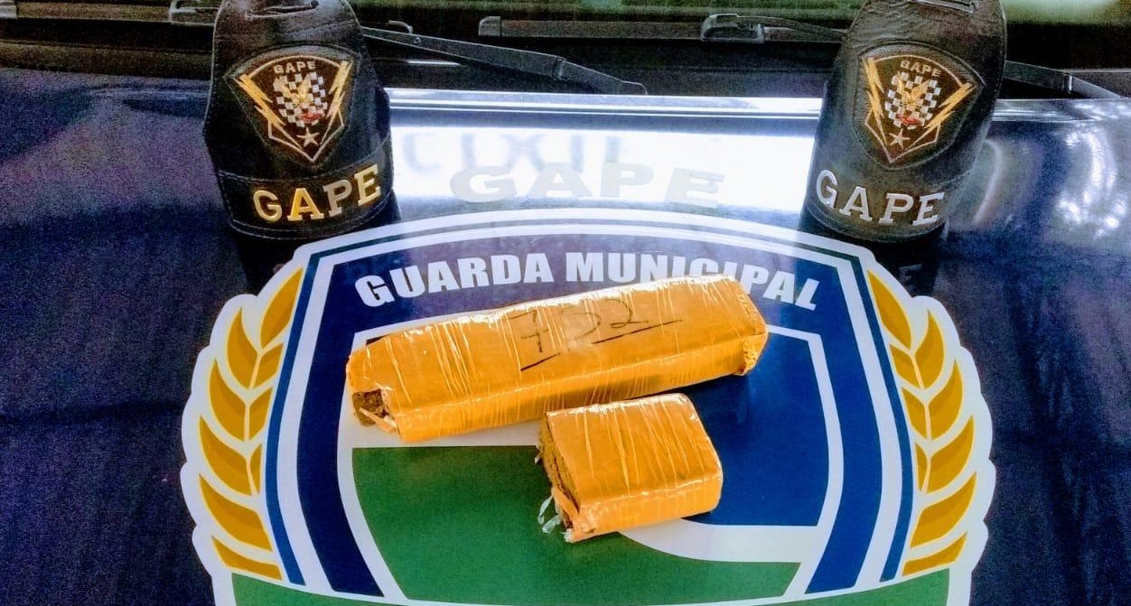 GAPE prende foragido de penitenciária com quase 1 kg de maconha em Rubião Junior