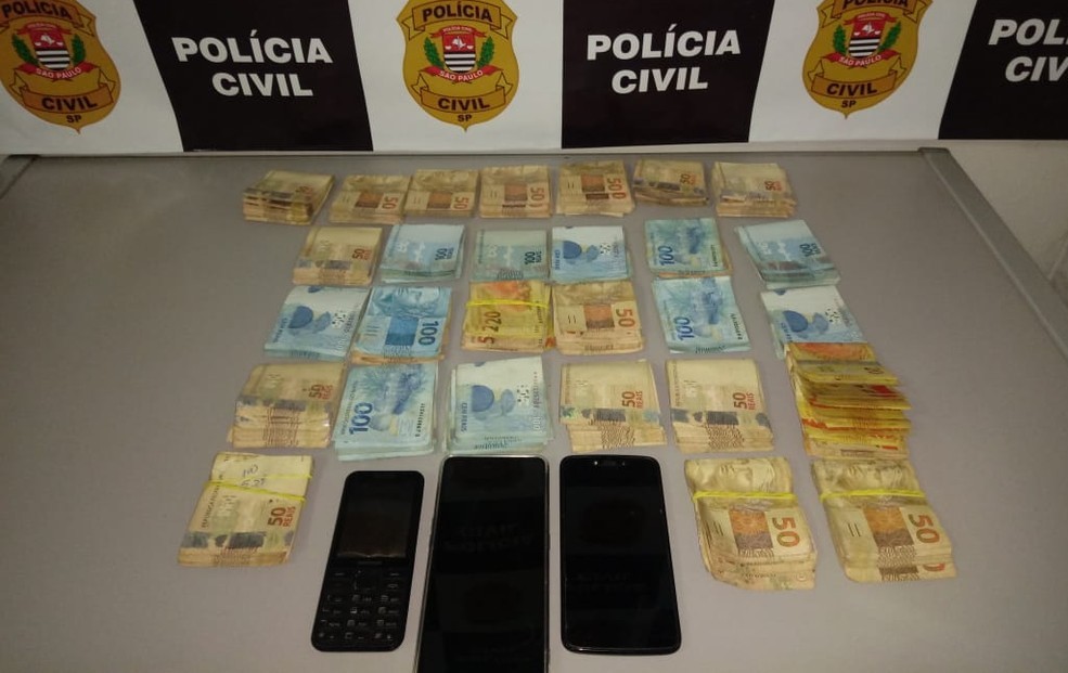 Homem é detido com mais de R$ 27 mil do tráfico de drogas em São Manuel