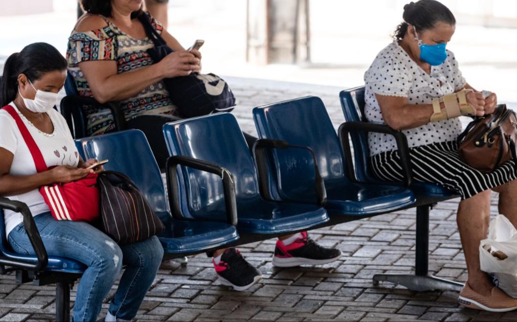 Prefeitura regulamenta uso de máscaras em bancos e supermercados em Botucatu