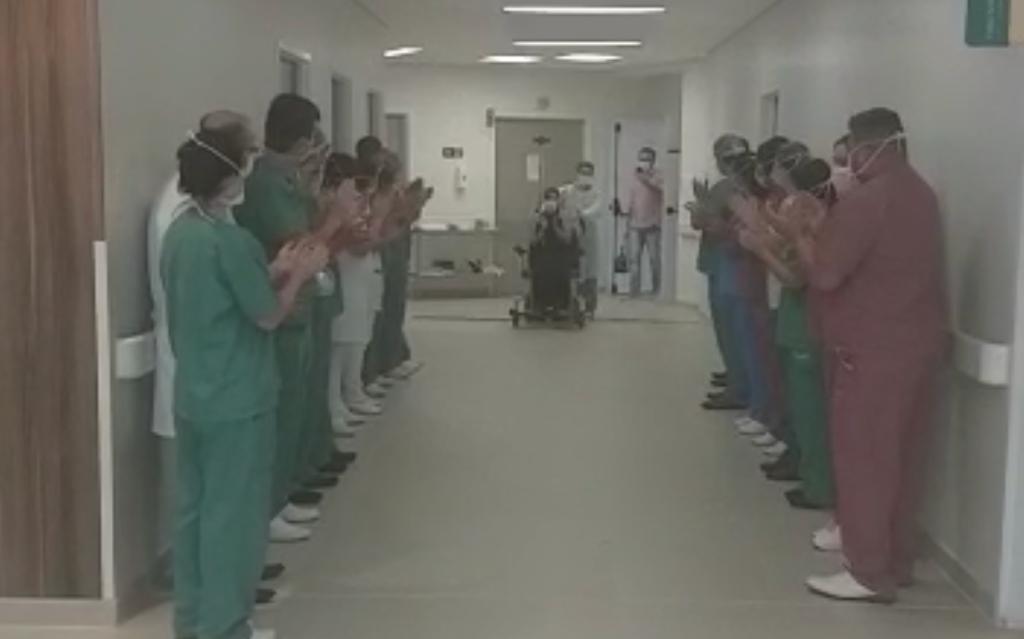 Paciente positivo para Covid-19 recebe alta no Hospital Unimed Botucatu; veja vídeo