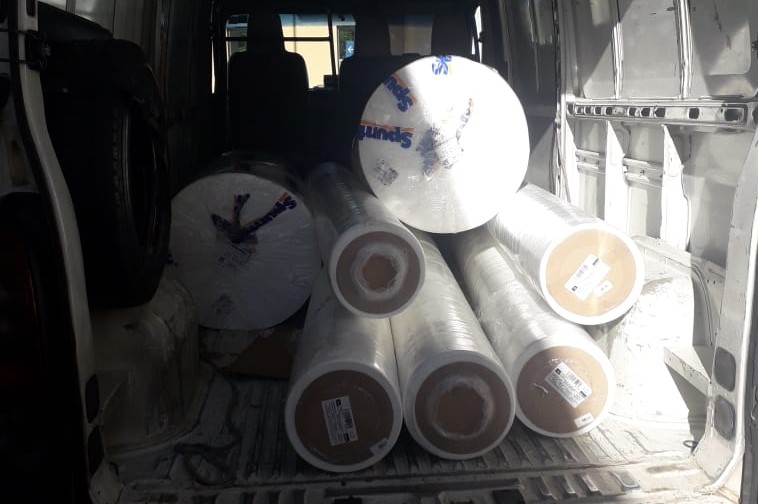 XIII Turma da FMB|Unesp doa 4.900 metros de TNT para auxiliar no combate ao novo coronavírus