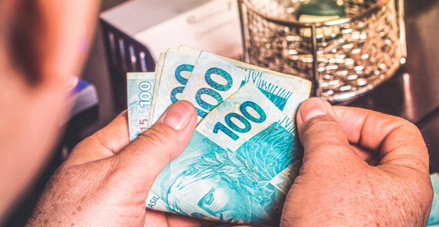 Pagamento de R$ 600 a trabalhadores informais deve começar na quinta, diz governo Pagamento de R$ 600 a trabalhadores informais deve começar na quinta, diz governo