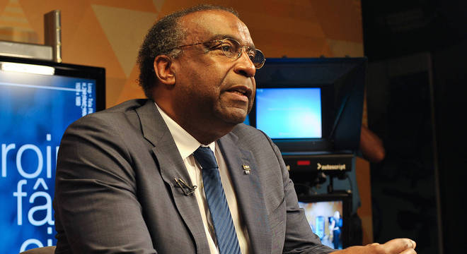 Carlos Decotelli deixa Ministério da Educação após polêmicas com currículo