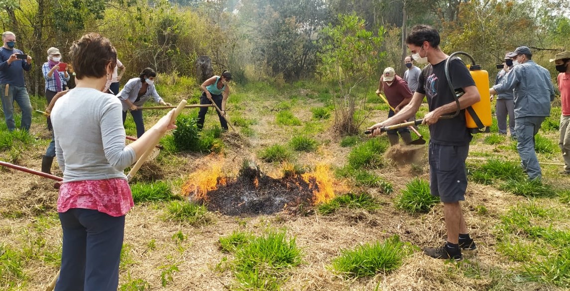 Bombeiros de Botucatu finalizam treinamento de combate e prevenção a incêndios na Demétria