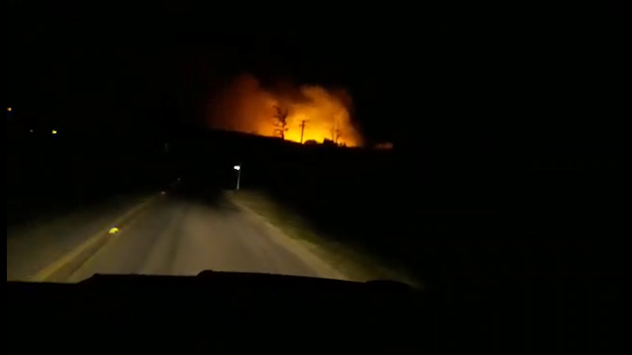 Incêndio atinge mata na região da Alcides Soares entre Vitoriana e Fazenda Lageado