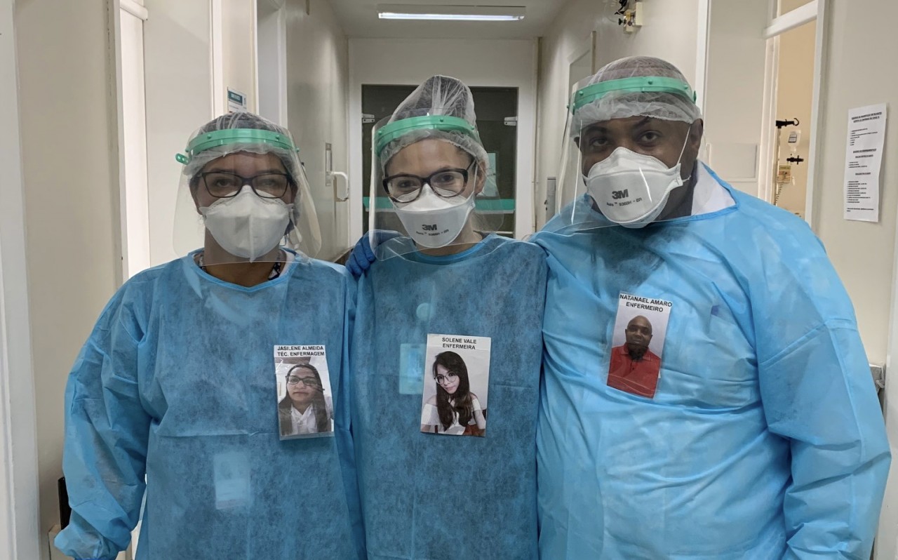 Equipe da enfermaria COVID do HCFMB utiliza fotos no atendimento aos pacientes