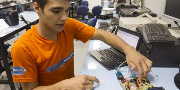 Novotec Expresso abre mais de 8 mil vagas em cursos gratuitos de qualificação 