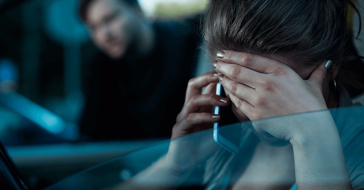 Perseguir ou “stalkear” agora é crime; entenda a mudança trazida pela Lei 14.132/2021 no Código Penal