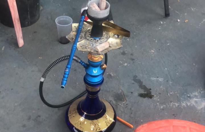 GCM e Vigilância flagram 8 pessoas compartilhando narguilé e bebida alcoólica no centro de Botucatu