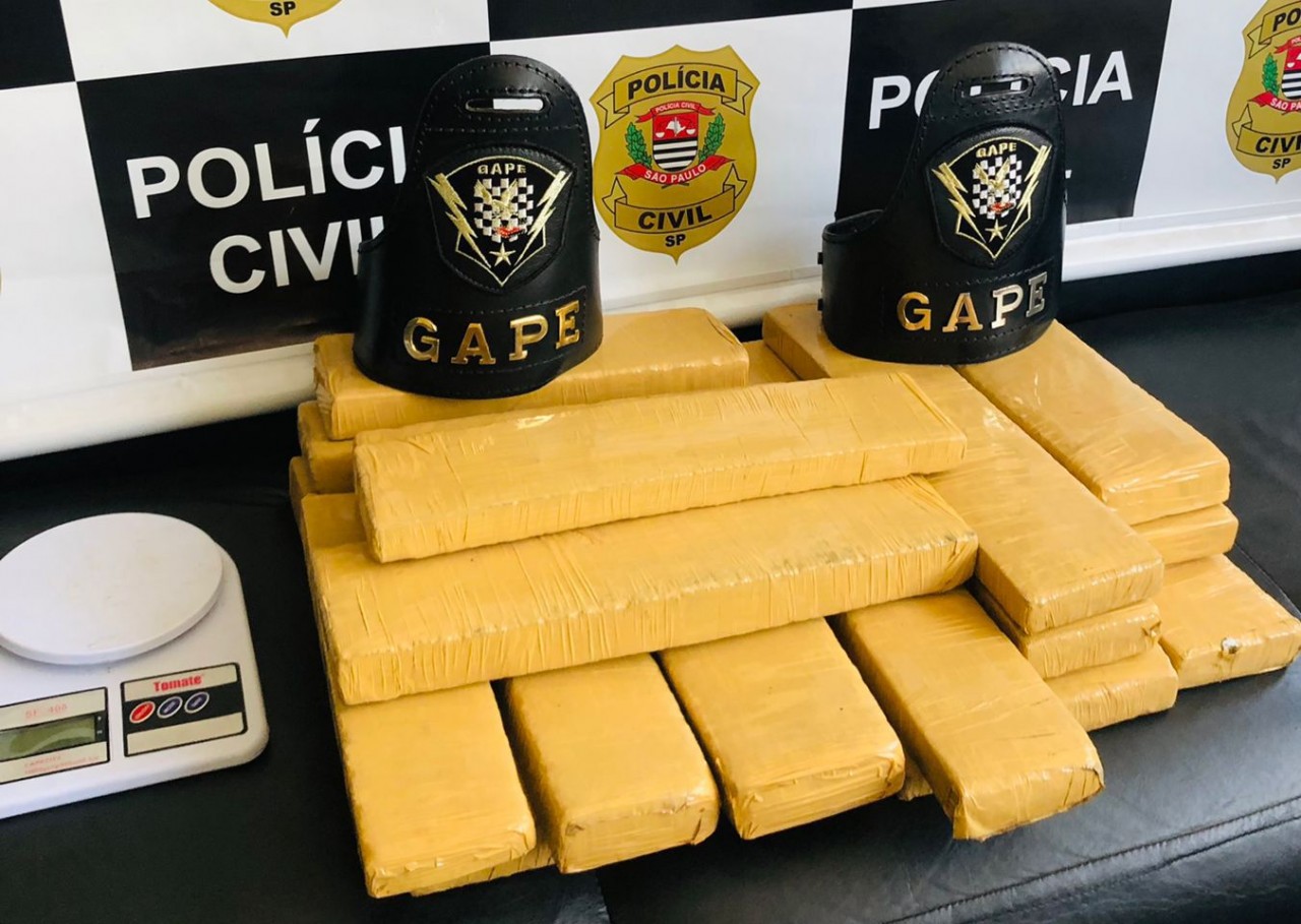 Polícia Civil apreende 18 quilos de maconha dentro do Cachoeirinha 2 em Botucatu