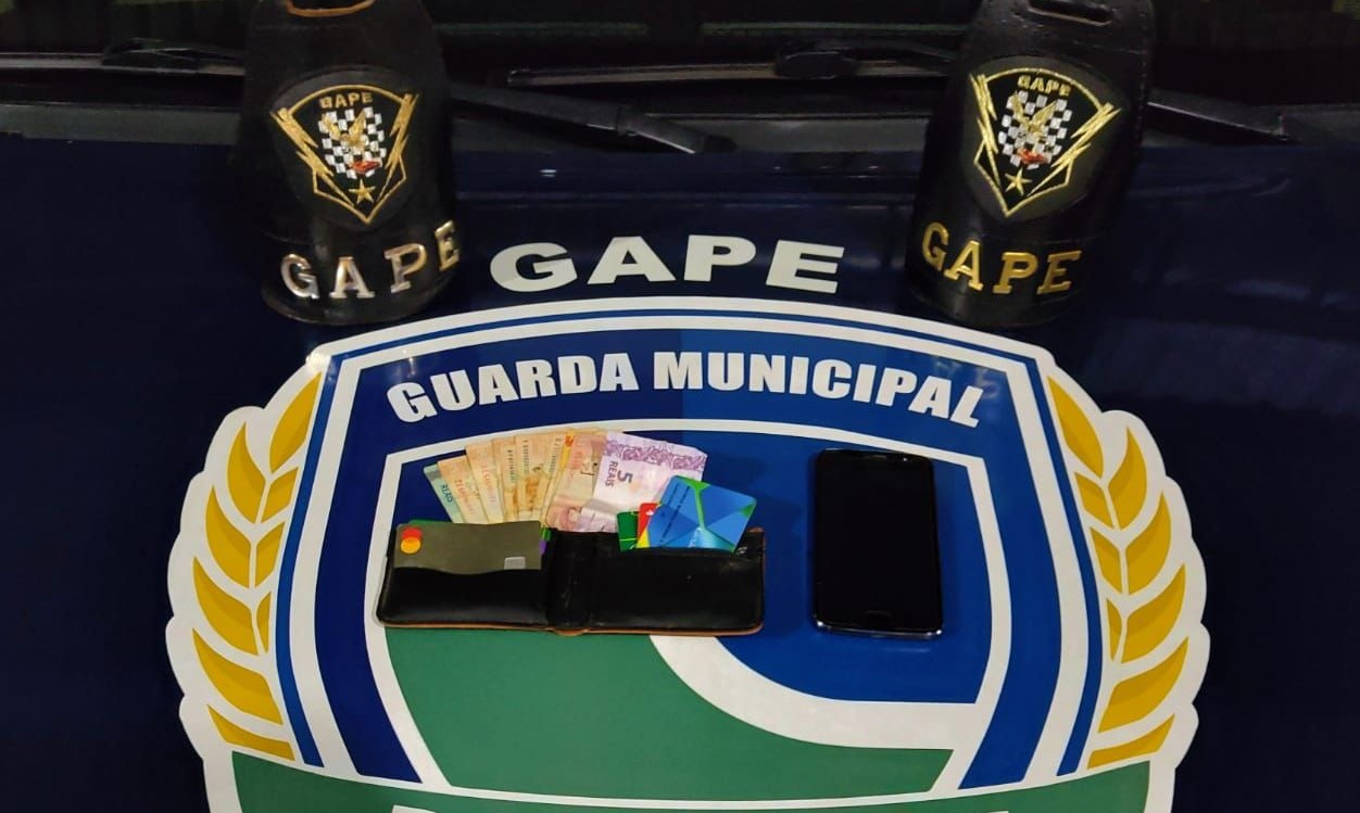 Adolescentes de 12 e 13 anos são flagrados após furto em interior de veículo no Cedro em Botucatu