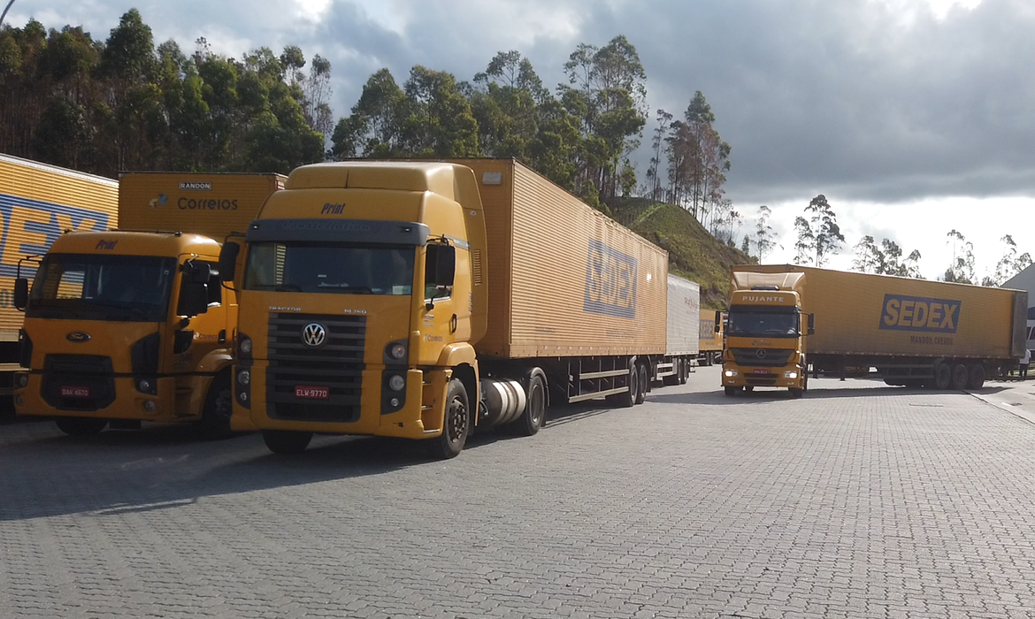 Câmara dos Deputados vota projeto de privatização dos Correios