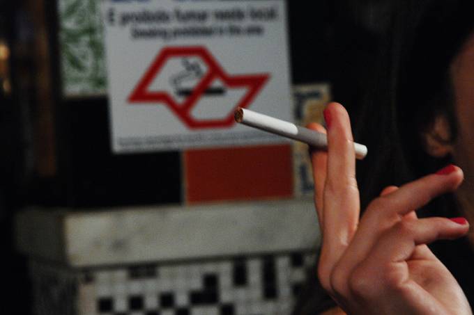 Agora é Lei: fumar em determinados locais públicos de Botucatu pode render multa de até R$ 150