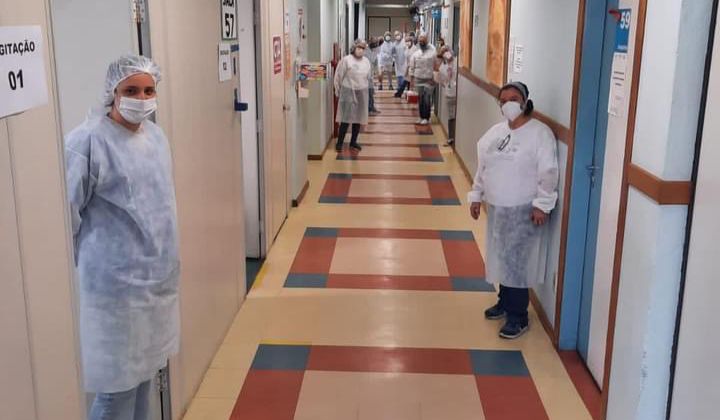 Botucatu vacina 6,9 mil idosos com doses de reforço contra a Covid neste sábado, dia 11