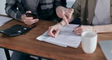 Aumento do desemprego cria nova categoria de cartões: o cartão de crédito para negativado