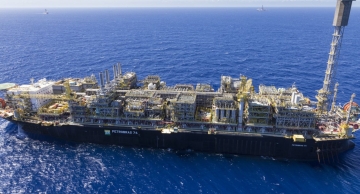 Petrobras encontra petróleo em poço na Bacia de Santos