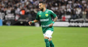 Botucatuense Clayson tem contrato rescindido pelo Cuiabá após acusação de agressão contra mulher