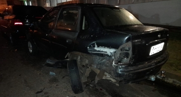 Mulher tem carro atingido enquanto era atendida no pronto socorro em Botucatu