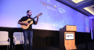 Sesi Botucatu recebe show gratuito de viola caipira