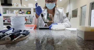 Laboratórios de biologia molecular da Unesp realizaram mais de 250 mil testes e 10 mil sequenciamentos genômicos do vírus SARS-Cov-2