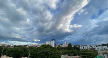 Semana começa com calor e tempo instável em Botucatu