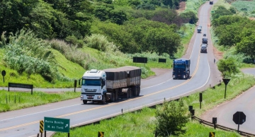 SP-255 sofre interdição para veículos pesados em Barra Bonita; veja a rota alternativa