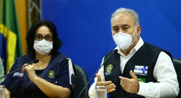 Ministros visitam Botucatu para investigar caso de criança que passou mal após vacina em Lençóis Paulista