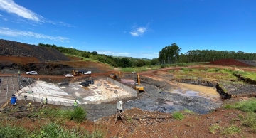 Represa de Botucatu: escavação da fundação atinge 90% de execução