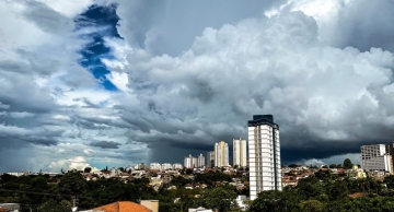 Natal poderá ter pancadas de chuva em Botucatu, indica previsão