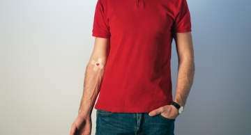 Com estoque baixo, Hemocentro do HCFMB precisa de doações de sangue