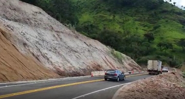 Rodovia interditada por risco de queda de rocha é liberada após um mês em Santa Maria da Serra