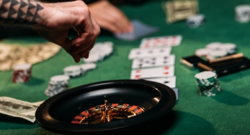 O que é mais popular cassino online ou off-line?