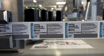 Covid-19: Fiocruz entrega 550 mil doses de vacina 100% brasileira