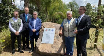 Vídeo: Ministro assina protocolo para criação do Centro Nacional de Biofarmacos e Biomoléculas em Botucatu