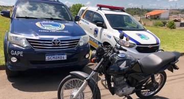 Aparentando estar sob efeito de droga, homem é preso pela GCM após furtar moto