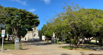 Moradores de rua são detidos após briga generalizada em praça de Botucatu