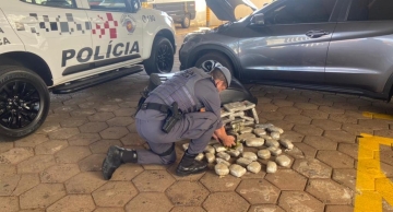 Força Tática apreende veículo com quase 23 quilos de droga na Castelo Branco