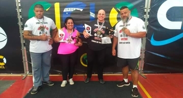 Botucatuenses se destacam em campeonato de levantamento de peso