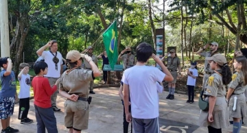 Grupo Escoteiro Padre Anchieta desenvolve ação no Parque Natural Municipal Cachoeira da Marta