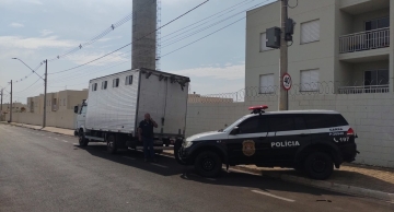 Polícia Civil recupera caminhão furtado em Areiópolis