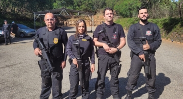 Policiais Civis de Botucatu são destaques em treinamento com submetralhadora, carabina e fuzil